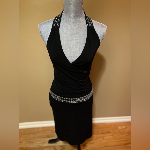 Le Chateau Dress - Picture 6 of 12